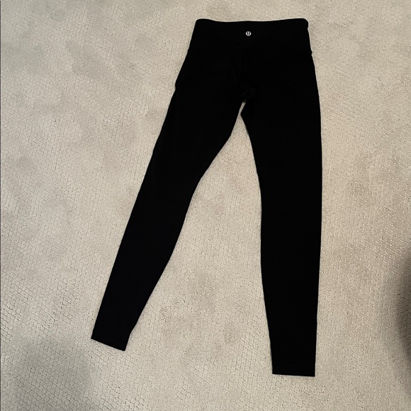 Lululemon basic black legging - Picture 2 of 4